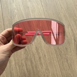 Goodr, Wrap G - Low Light Sunglasses